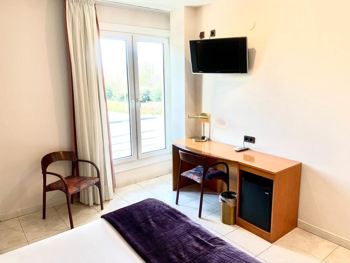 Hotel Arumi Santa Eugenia de Berga Eksteriør bilde